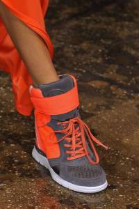 elle-nyfw-spring-2013-trends-orange-is-the-new-black-dkny-sneaker-xln-xln